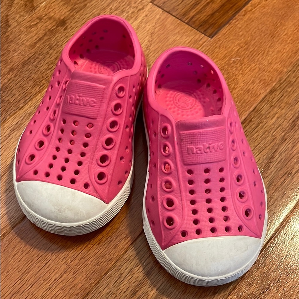 Native Pink Casual Shoes Baby Girl Size 4